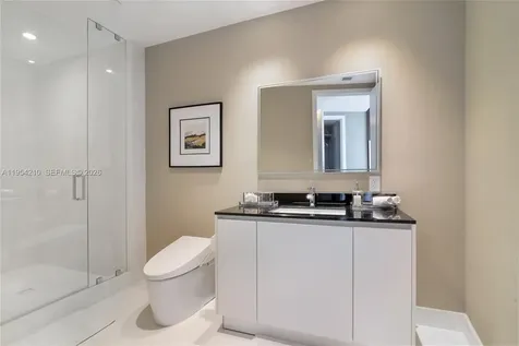 18555 Collins Avenue Sunny Isles Beach FL 33160