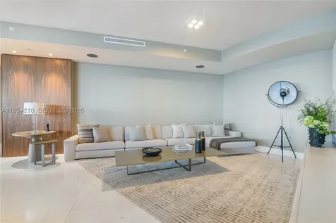 18555 Collins Avenue Sunny Isles Beach FL 33160