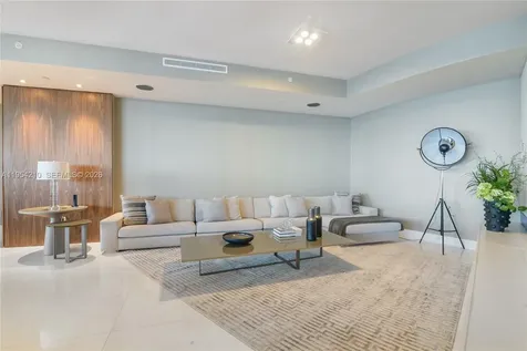 18555 Collins Avenue Sunny Isles Beach FL 33160