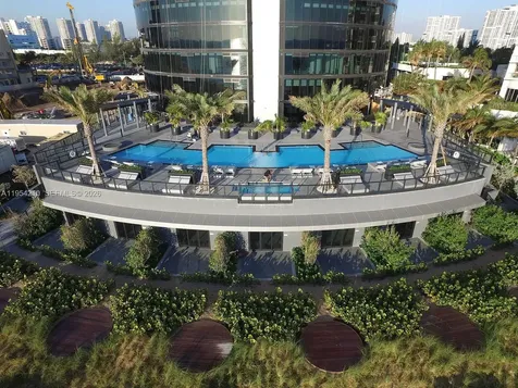 18555 Collins Avenue Sunny Isles Beach FL 33160
