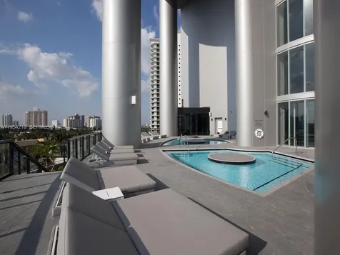 18555 Collins Avenue Sunny Isles Beach FL 33160