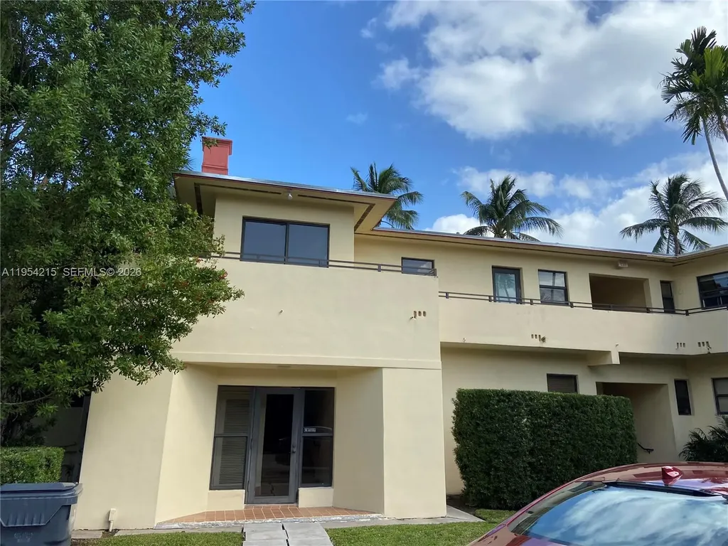 32 Camden Drive Bal Harbour FL 33154