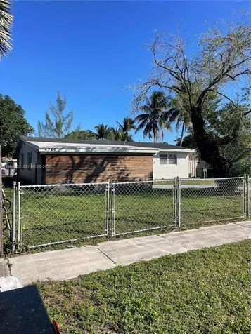 4740 SW 43rd Avenue Dania Beach FL 33314