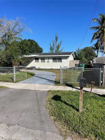 4740 SW 43rd Avenue Dania Beach FL 33314