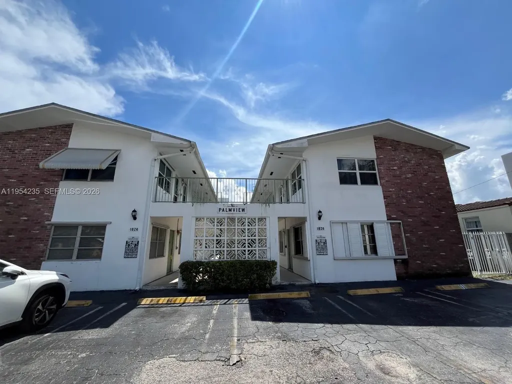 1824 Monroe Street Hollywood FL 33020