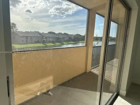3905 N Nob Hill Road Sunrise FL 33351