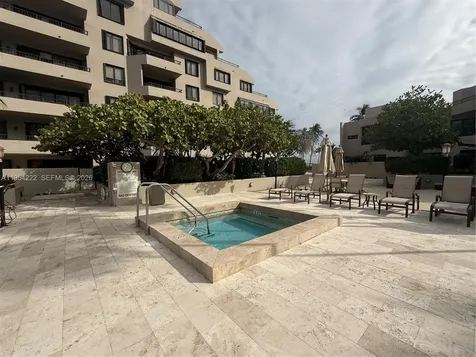 201 Crandon Boulevard Key Biscayne FL 33149