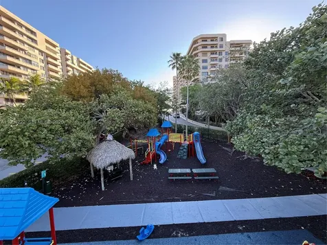 201 Crandon Boulevard Key Biscayne FL 33149