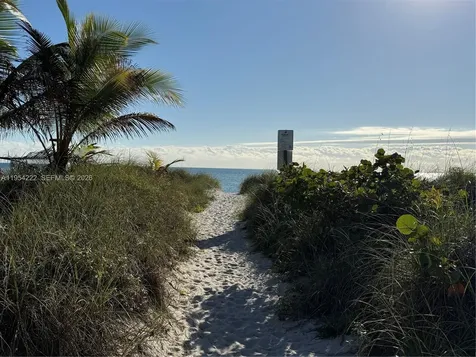 201 Crandon Boulevard Key Biscayne FL 33149