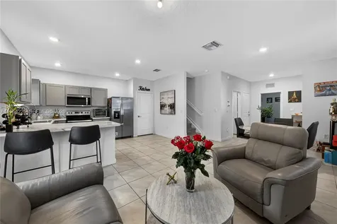 1707 SE 9th Terrace Homestead FL 33034