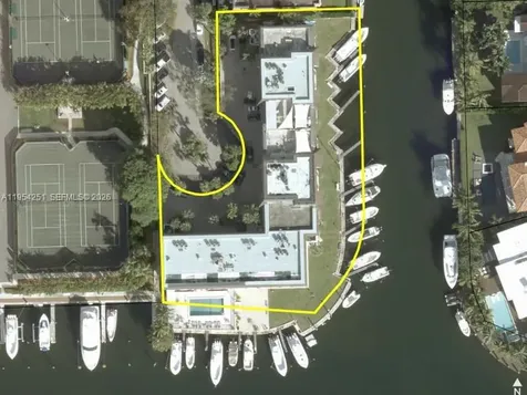 6901 Edgewater Drive Coral Gables FL 33133