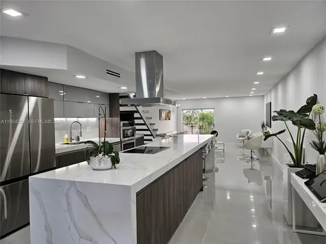 6901 Edgewater Drive Coral Gables FL 33133