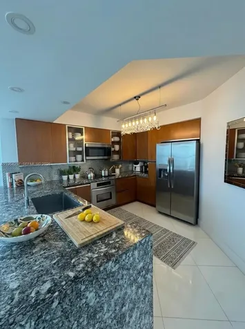 10 Venetian Way Miami Beach FL 33139