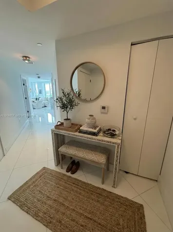 10 Venetian Way Miami Beach FL 33139
