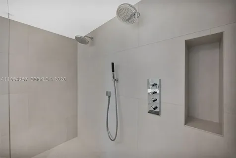 10 Venetian Way Miami Beach FL 33139
