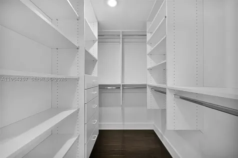 10 Venetian Way Miami Beach FL 33139