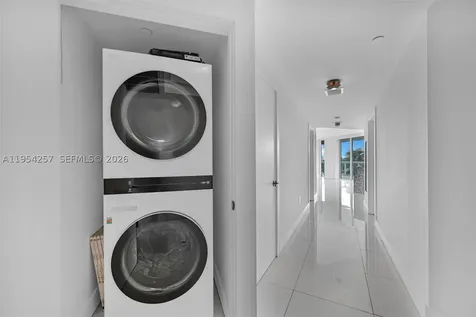 10 Venetian Way Miami Beach FL 33139