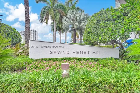 10 Venetian Way Miami Beach FL 33139