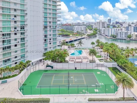 10 Venetian Way Miami Beach FL 33139