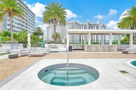 10 Venetian Way Miami Beach FL 33139
