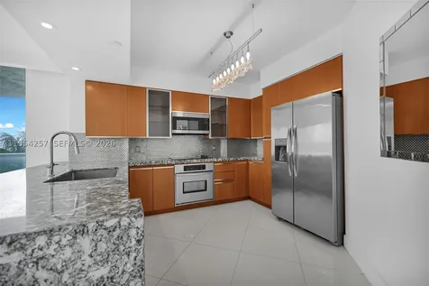 10 Venetian Way Miami Beach FL 33139