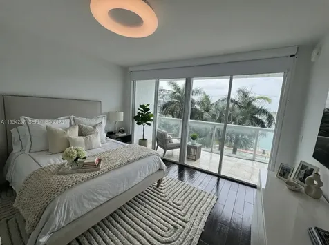 10 Venetian Way Miami Beach FL 33139