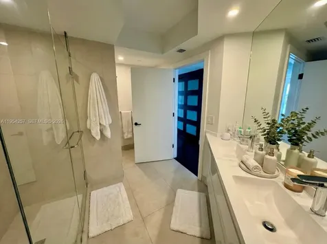 10 Venetian Way Miami Beach FL 33139