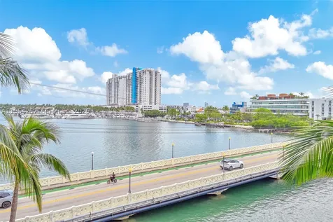 10 Venetian Way Miami Beach FL 33139