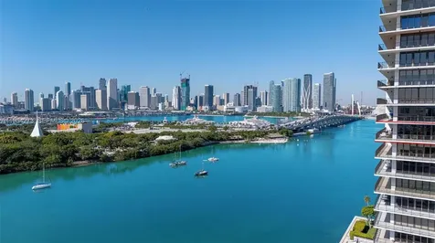 1000 Venetian Way Miami FL 33139