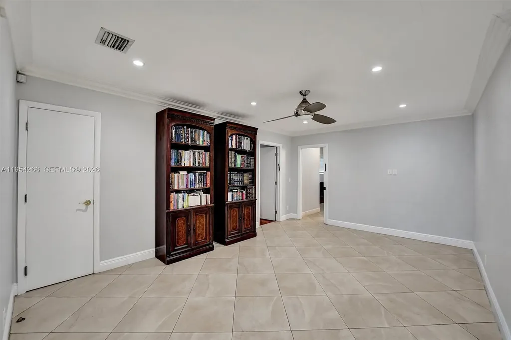 3671 N 47th Avenue Hollywood FL 33021