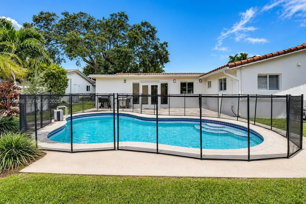 3671 N 47th Avenue Hollywood FL 33021