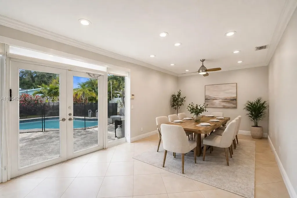3671 N 47th Avenue Hollywood FL 33021