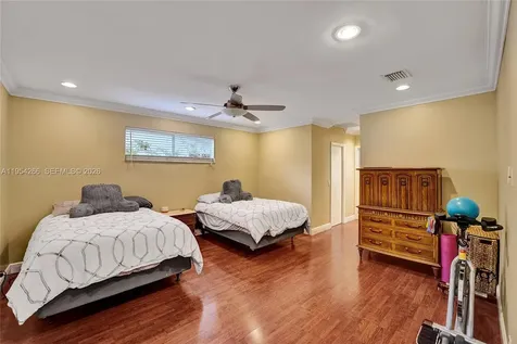 3671 N 47th Avenue Hollywood FL 33021