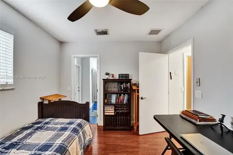3671 N 47th Avenue Hollywood FL 33021
