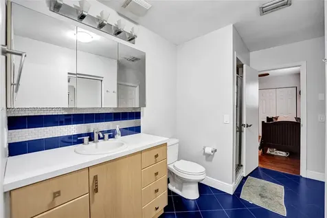 3671 N 47th Avenue Hollywood FL 33021