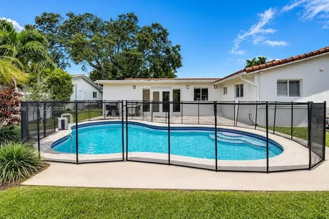 3671 N 47th Avenue Hollywood FL 33021