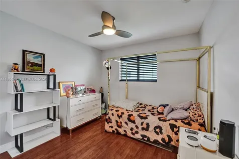 3671 N 47th Avenue Hollywood FL 33021