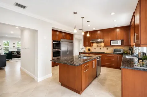 3671 N 47th Avenue Hollywood FL 33021