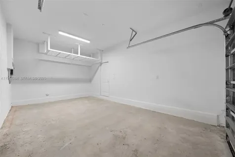 716 SE 14th Court Homestead FL 33034
