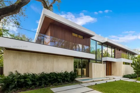 3210 Coacoochee Street Miami FL 33133