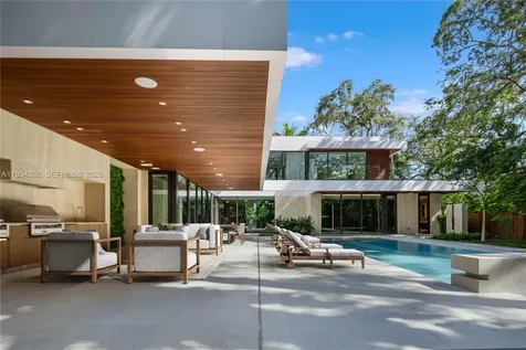3210 Coacoochee Street Miami FL 33133