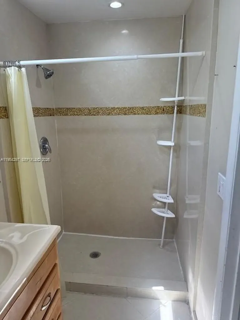 8682 NW 40th Street Coral Springs FL 33065