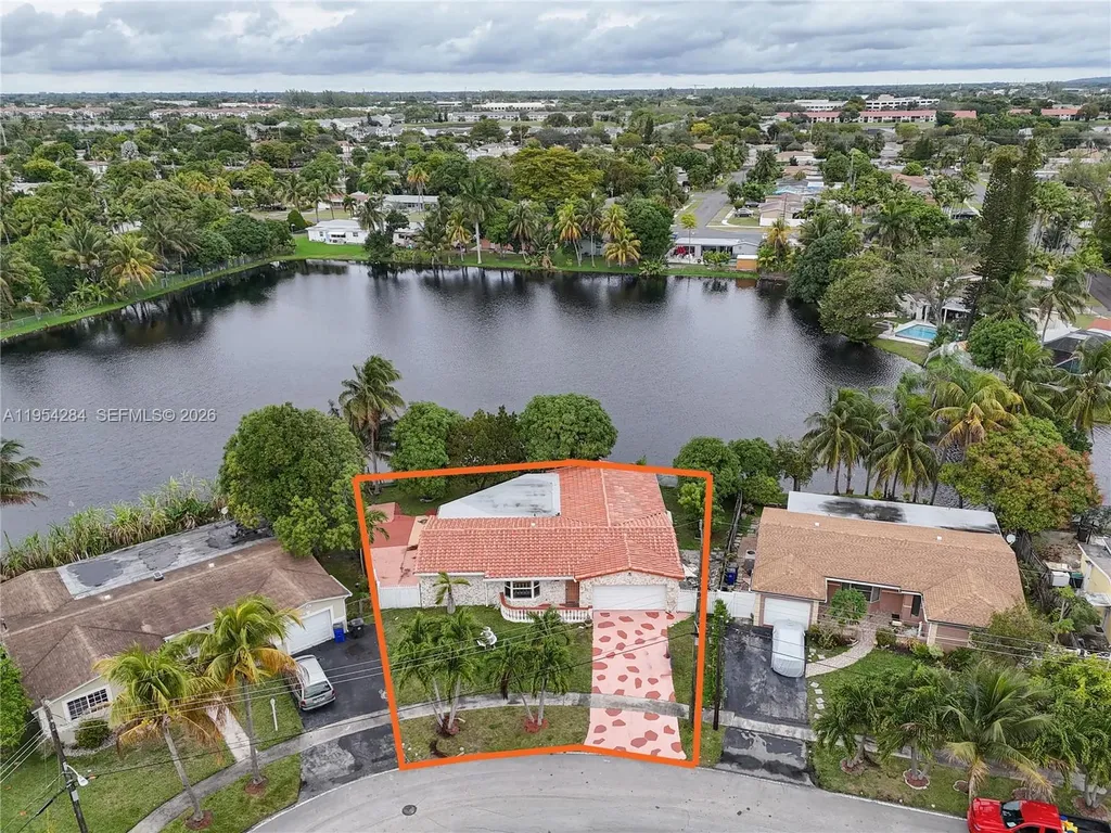 3241 NW 40th Street Lauderdale Lakes FL 33309