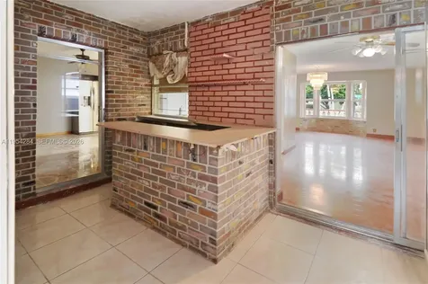 3241 NW 40th Street Lauderdale Lakes FL 33309