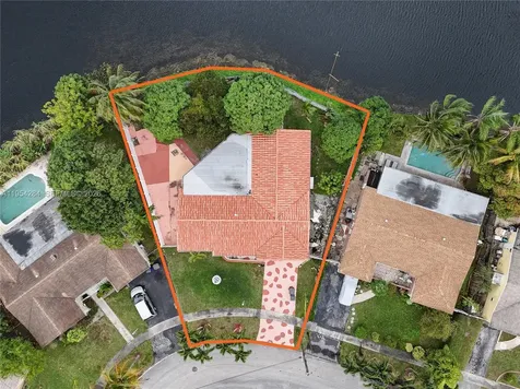 3241 NW 40th Street Lauderdale Lakes FL 33309