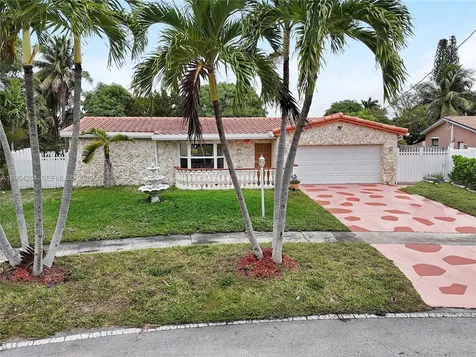 3241 NW 40th Street Lauderdale Lakes FL 33309