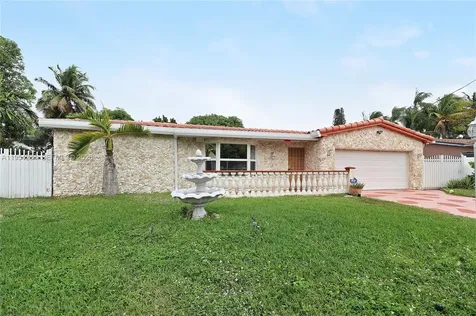 3241 NW 40th Street Lauderdale Lakes FL 33309