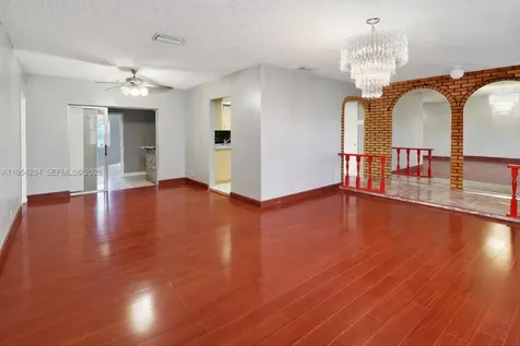 3241 NW 40th Street Lauderdale Lakes FL 33309
