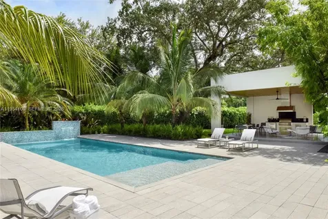 11050 SW 69th Avenue Pinecrest FL 33156