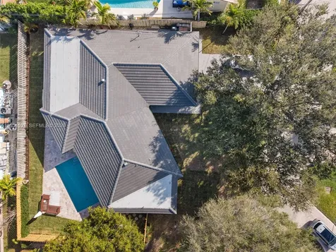 3910 NE 27th Terrace Lighthouse Point FL 33064